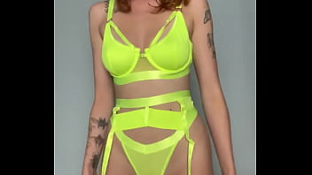 50 retweet and i take of this set comment if you like me in this colour