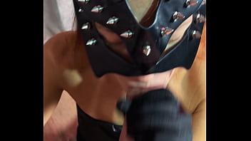 Bitch in black came in mouth without spilling a drop