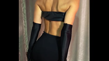 Bitch in black came in mouth without spilling a drop