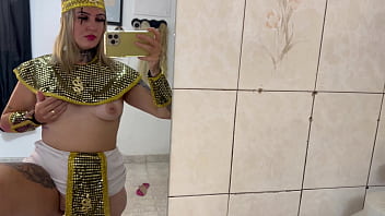 Nossa ele meteu tanto no cuzinho e na bucetinha que gozei muito no pau dele sem preservativo