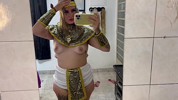 Nossa ele meteu tanto no cuzinho e na bucetinha que gozei muito no pau dele sem preservativo Nossa ele meteu tanto no cuzinho e na bucetinha que gozei muito no pau dele sem preservativo