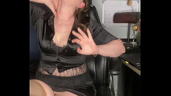 Office slut cums at her desk