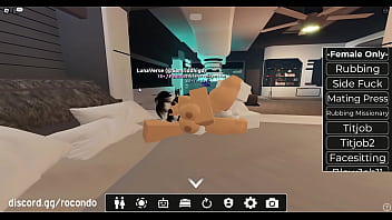 Me pidio follarla hasta en la ducha