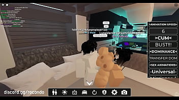 Me pidio follarla hasta en la ducha