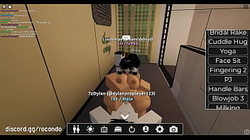 Me pidio follarla hasta en la ducha