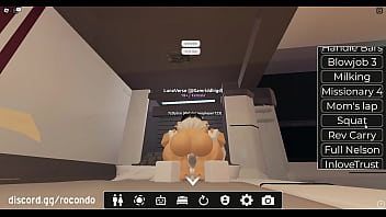 Me pidio follarla hasta en la ducha