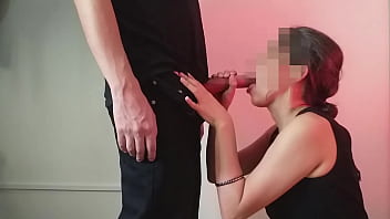 Mi hermanastro me pide una mamada después que llega de una fiesta