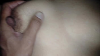 แหกหีออกมาแล้วแหยหัวควยของฉันเข้าไปขย่มจนน้ำพุ่งออกมา