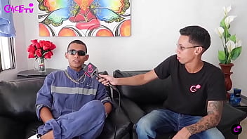 Llega a fumigar a muchas casas diariamente y ve como pasan trabajo las muchachas