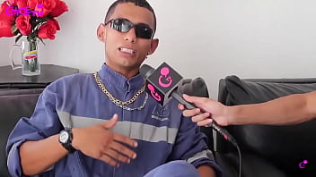 Llega a fumigar a muchas casas diariamente y ve como pasan trabajo las muchachas