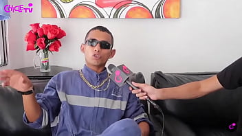 Llega a fumigar a muchas casas diariamente y ve como pasan trabajo las muchachas