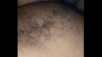 Mi padrastro pervertidos me da una cogina dura mientras mi cornudo lame todo de mi coño