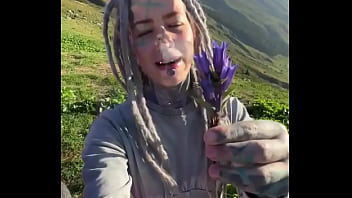 Coffee outside in nature—so beautiful ️ what’s your go to outdoor beverage #outdoorcoffee #naturelovers #co