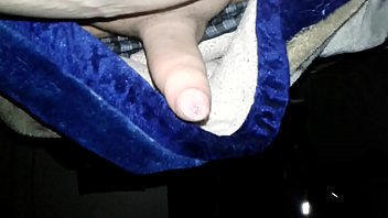 La graba cuando masturbaba por mi