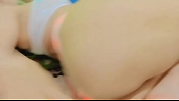 Me masturbo con mi uniforme deportivo