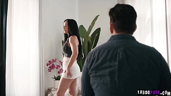 Tommy Pistol Stiffling Ennifer Whites Prospects While Cutting Her Mental Stability Down At The Knees thumbnail