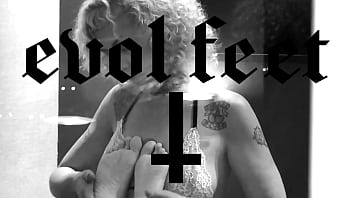 Wanna lick them with me