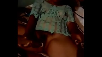 Le encanta meterse a dalí lo que encuentre