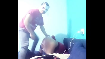 Amigos Experimentan Juntos thumbnail