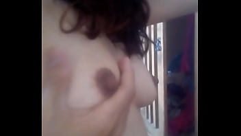 Ricos pezones de mi esposa