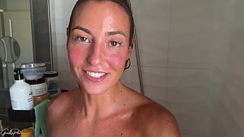 This dildo try on ends in a footjob and deep throat