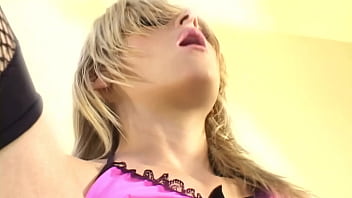 Courtney simpson squirts during fucking