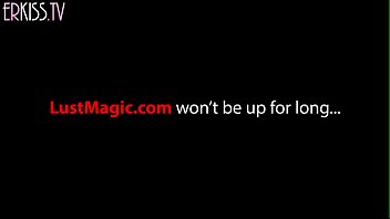 Esta asiática es una bomba te va a dejar loco o loca