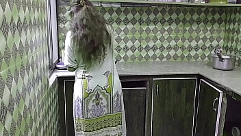 Indian Desi Bhabhi Fucked In Kitchen While She Busy In Kitchen Hindi Audio Xxxxx thumbnail