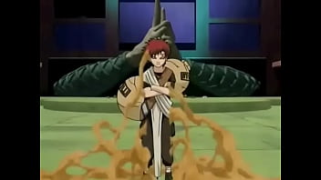 Personagem de naruto batendo uma