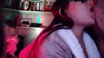 Mamada da novinha brasileira novinha mamando minha pica engolindo meu pau com vontade