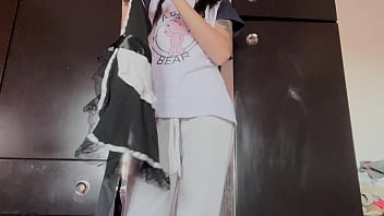 Sexy maid outfit unboxing & sensual mirror cleaning – real amateur by lollolara91