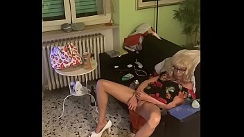 Love Suck And Push Inside Dildo thumbnail