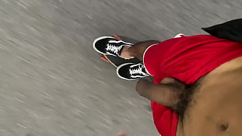 Skatista Dotado Na Rua thumbnail