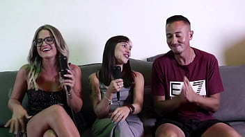 Gosta que soque o pau com força no seu cu de 4 e ladinho é sua posição favorita mas o pau tem que ser juliara jujuba cruela watch sheer red