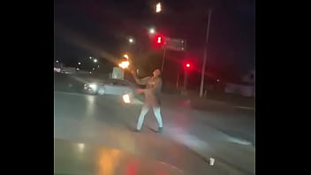 Aqui tirando palos de fuego