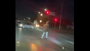 Aqui tirando palos de fuego