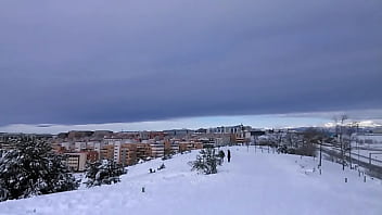 Meneandomela en la nieve