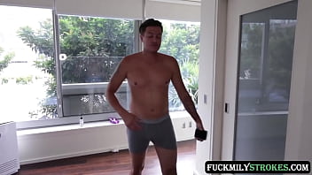 Sexy stepsister taylor reed in stepsis bliss