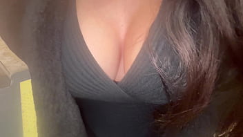 Slut secretary does blowjob