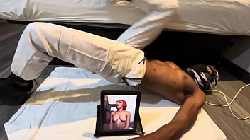 Keeping my abs tight for the ladies