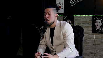 Explicou Sobre As Preliminares Na Massagem Leva Seu Trabalho A Sério Ampliou Seus Conhecimentos Do Corpo Feminino E No Squirting Cadu Sem Fôlego Watch Sheer Red thumbnail
