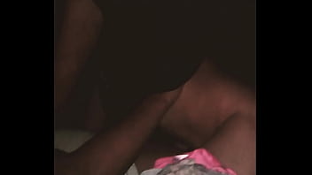 Follándome a la flaca puta de mi mejor amigo