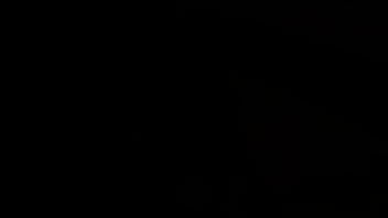 Halloween com a mulher gato gostosa que adora chupar um pau duro para tirar leite