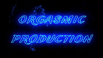 Un agriculteur me baise dans sa prairie hummm je lui vider ses couilles