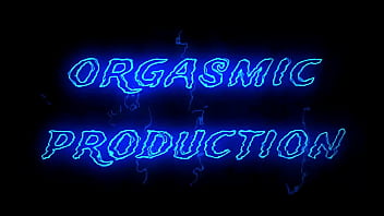 Un agriculteur me baise dans sa prairie hummm je lui vider ses couilles