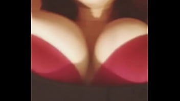 Please who is she what is her name ig instagram