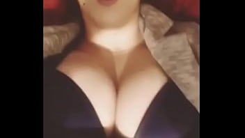 Please who is she what is her name ig instagram