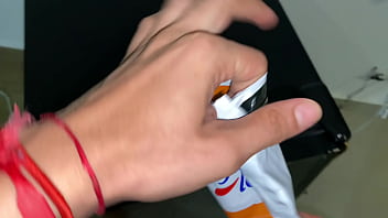 ¡vecina latina me pide prestada un poco de leche porno en español