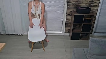 Toi là tu cherches une salope qui mouille rien qu’à l’idée de se faire