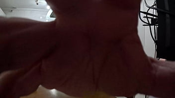 A tatuada carioca muito a vontade na sua primeira vez na mansão nikatsu